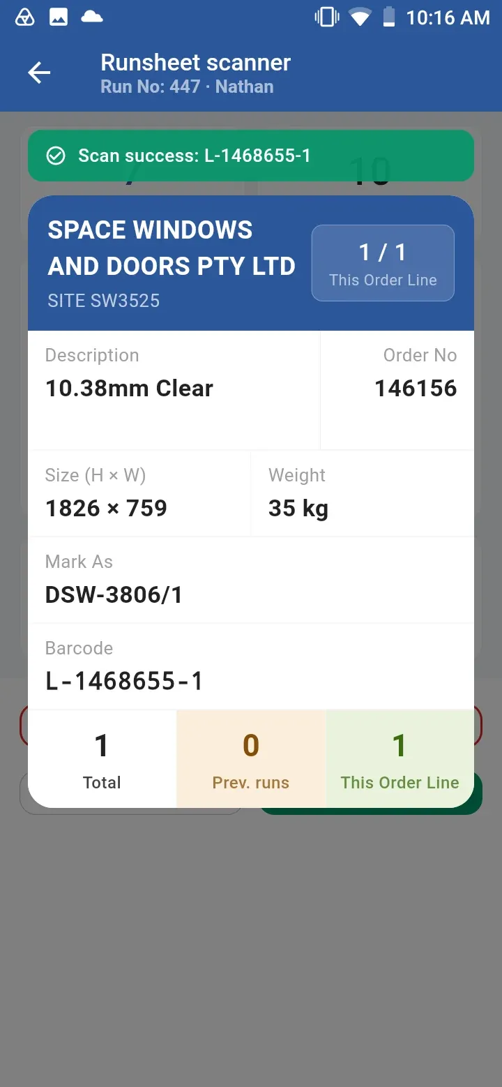Runsheet scanner confirming a successful scan, with the customer, site, glass description, order number, size, weight, mark and barcode of the scanned panel